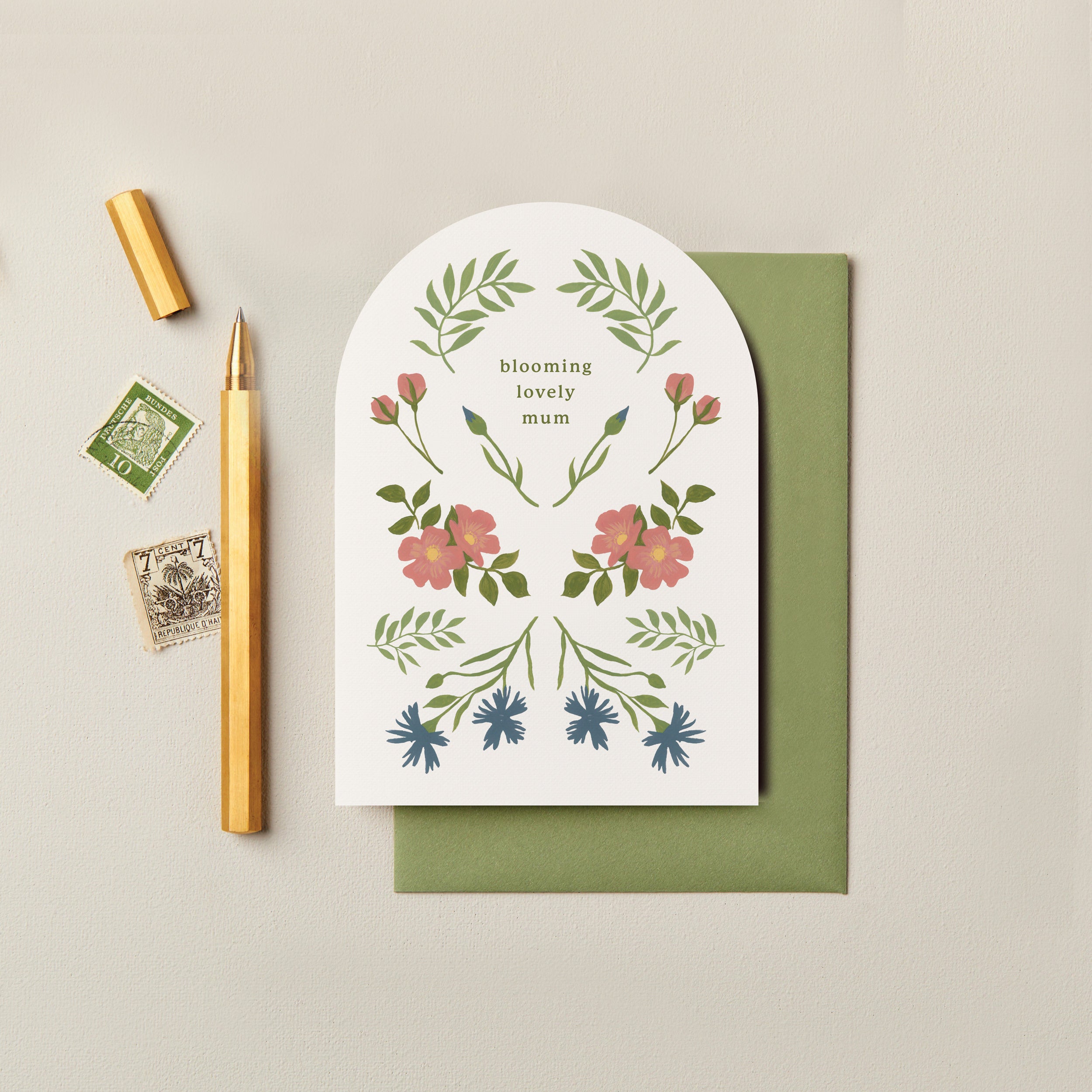 Blooming Lovely Mum Floral Arch Card